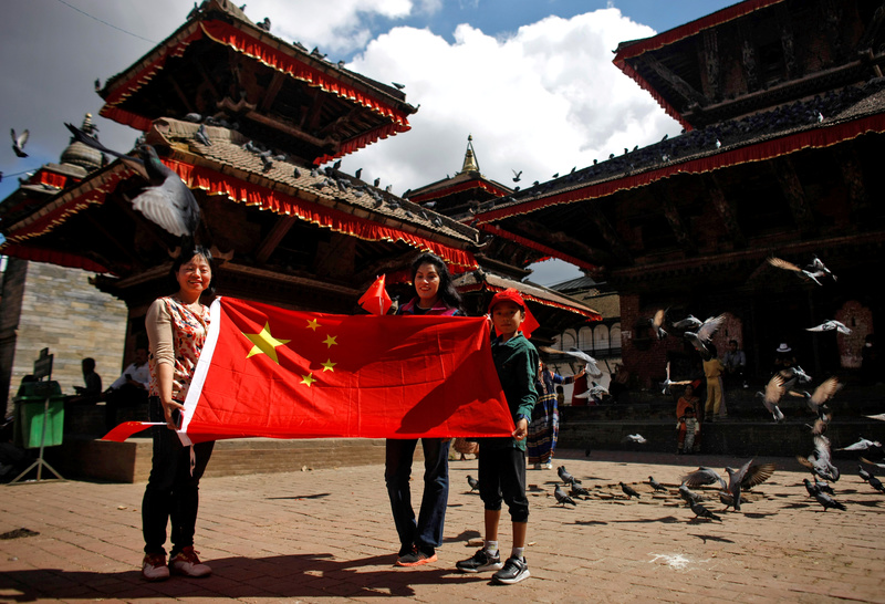 當尼泊爾人賣起川菜──中國，跨越喜馬拉雅山的「好鄰居」？